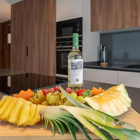 Apartment Newly Built 3 Bdrm Luxury Close To The *