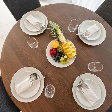 Apartment Newly Built 3 Bdrm Luxury Close To The
