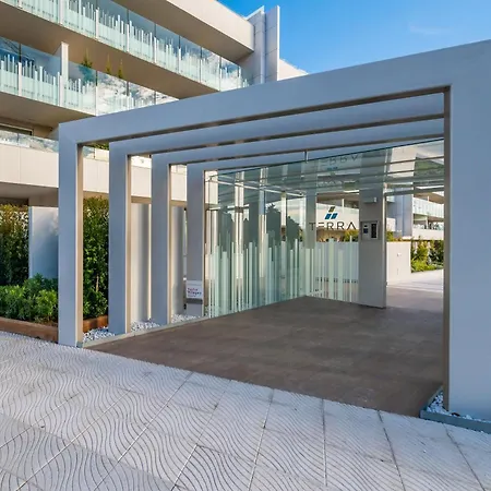 Newly Built 3 Bdrm Luxury Close To The Apartment Marbella