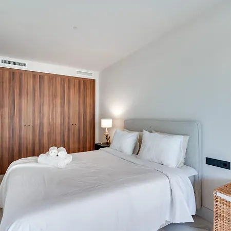 Apartment Newly Built 3 Bdrm Luxury Close To The Marbella