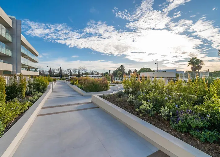 Newly Built 3 Bdrm Luxury Close To The