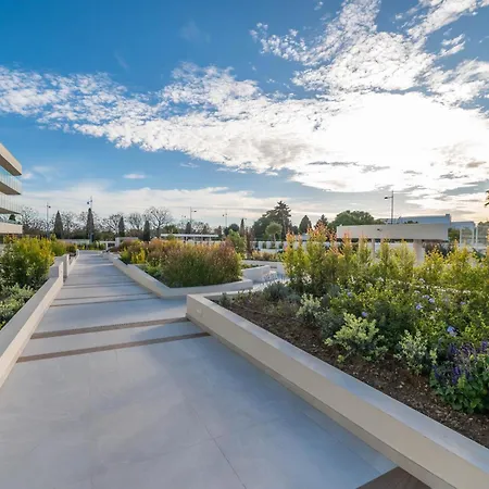 Newly Built 3 Bdrm Luxury Close To The