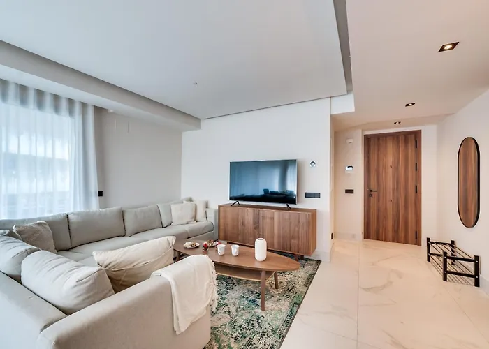 Newly Built 3 Bdrm Luxury Close To The