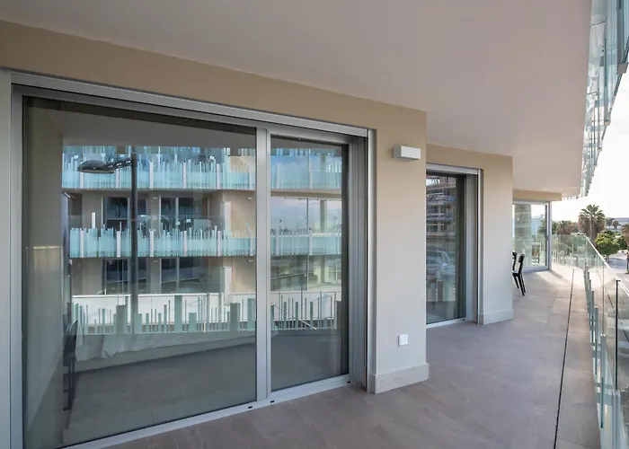 Lejlighed Newly Built 3 Bdrm Luxury Close To The