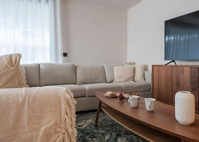 Apartment Newly Built 3 Bdrm Luxury Close To The Marbella