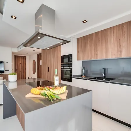 Apartmán Newly Built 3 Bdrm Luxury Close To The