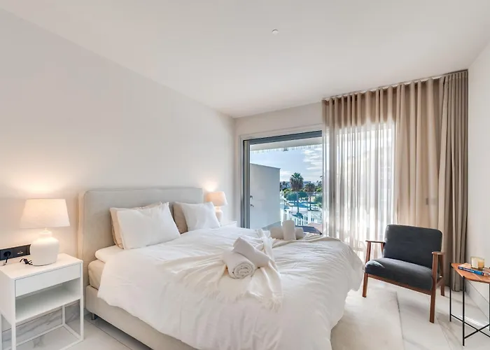 Newly Built 3 Bdrm Luxury Close To The *