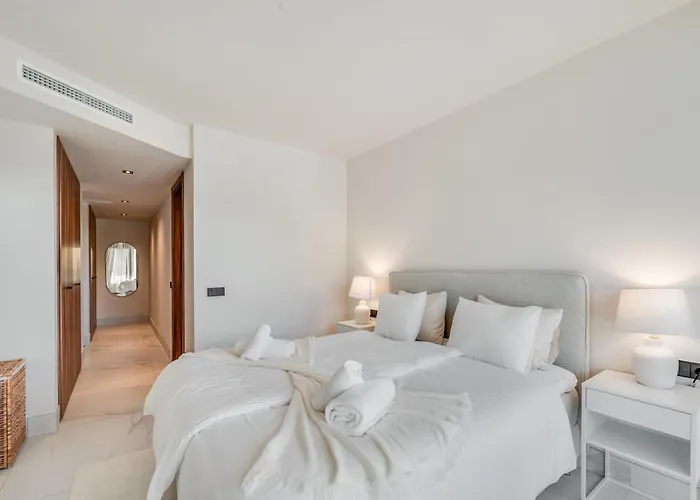 Newly Built 3 Bdrm Luxury Close To The * Marbella